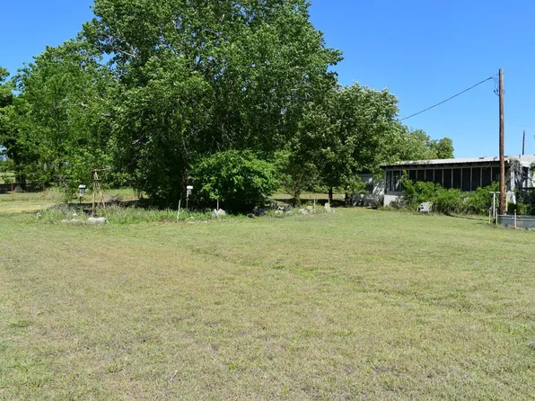 1111 Fletcher Rd, Weatherford, TX 76087