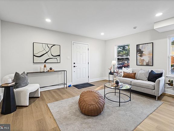 5th image of 8221 Stewarton Ct