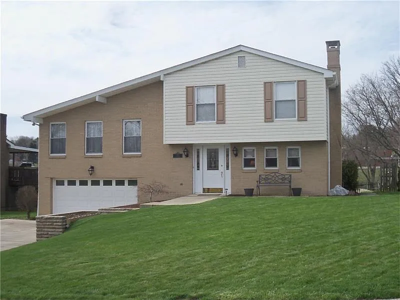 111 Karen Dr photo 1