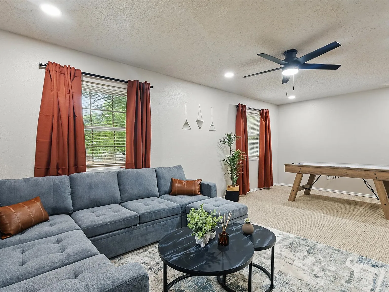 3 bed, 2.5 bath, 1953 sqft, $8,900 — Photo 4
