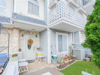 40A Country Dr N, Staten Island, NY, 10314