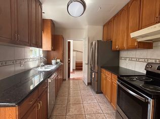 221 S Commonwealth Ave, Los Angeles, CA 90004
