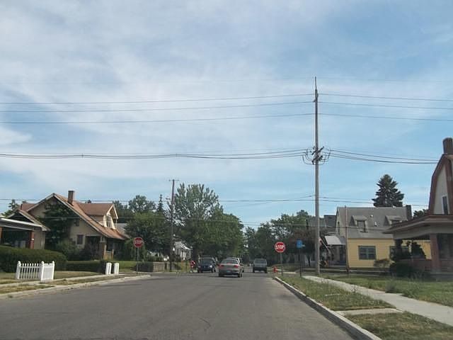2nd image of 1822 Fletcher St