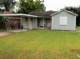 230 S Cobb St, Texas City, TX 77591