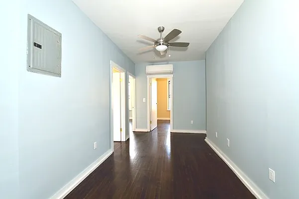 Rented by Evergreen Apartments BK | media 12