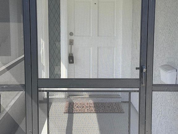 3rd image of 219 SW Langfield Avenue