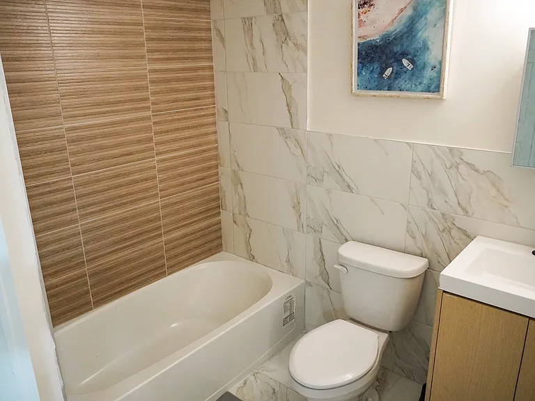 466 Avon Ave #3 — Photo 19