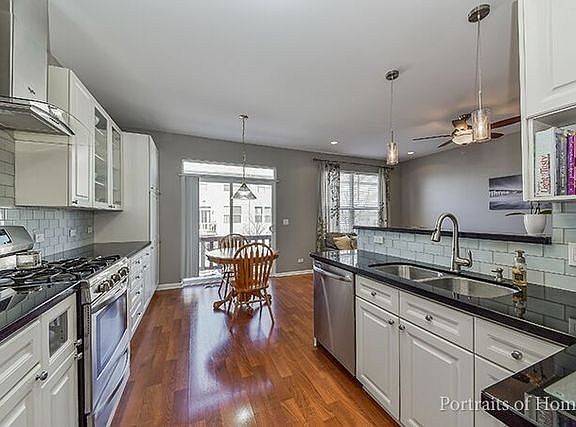 5th image of 950 Summit Creek Dr