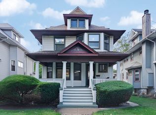 725 S Ridgeland Ave, Oak Park, IL 60304