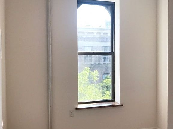 5th image of 235 E 5th St #12