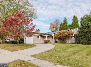 114 Country Ln, Lutherville Timonium, MD 21093