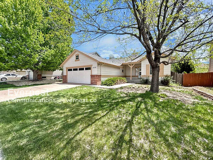 3 bed, 2.0 bath, 2680 sqft, $2,147 — Photo 2