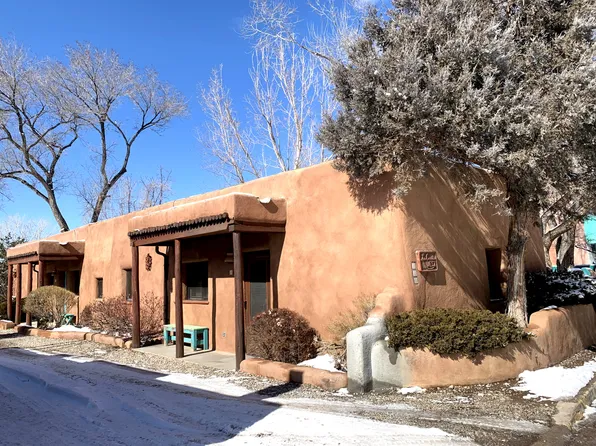 (undisclosed Address), Taos, NM 87571