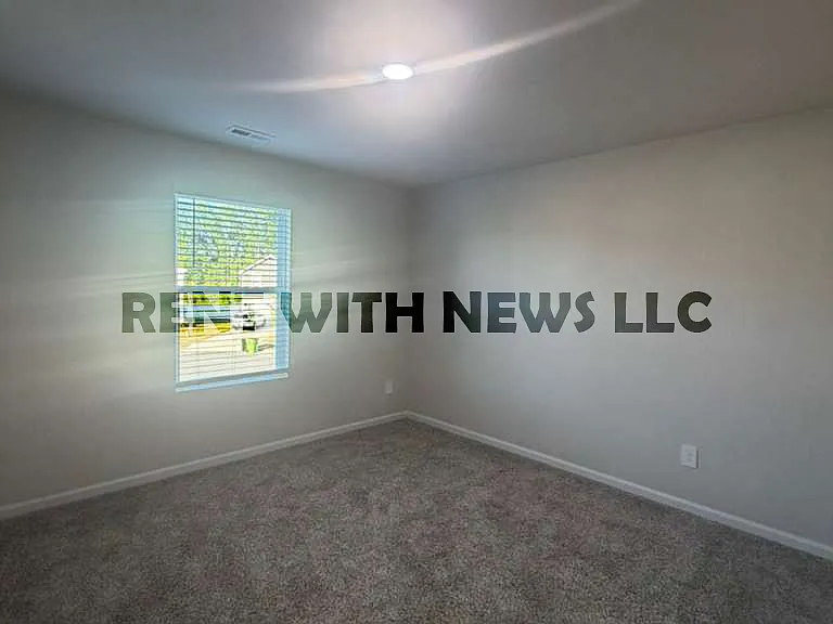 713 Riguard Way — Photo 21