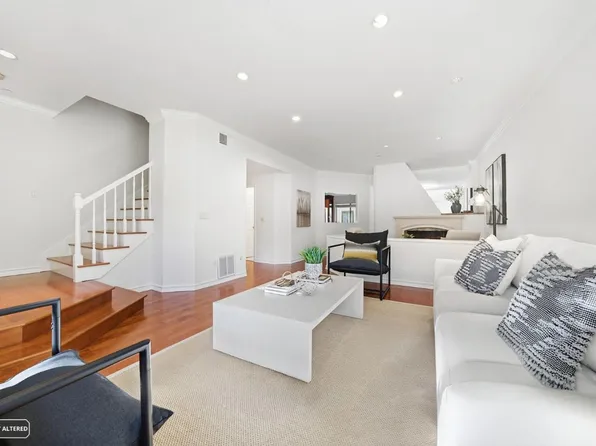 994 La Mesa Ter Unit F, Sunnyvale, CA 94086