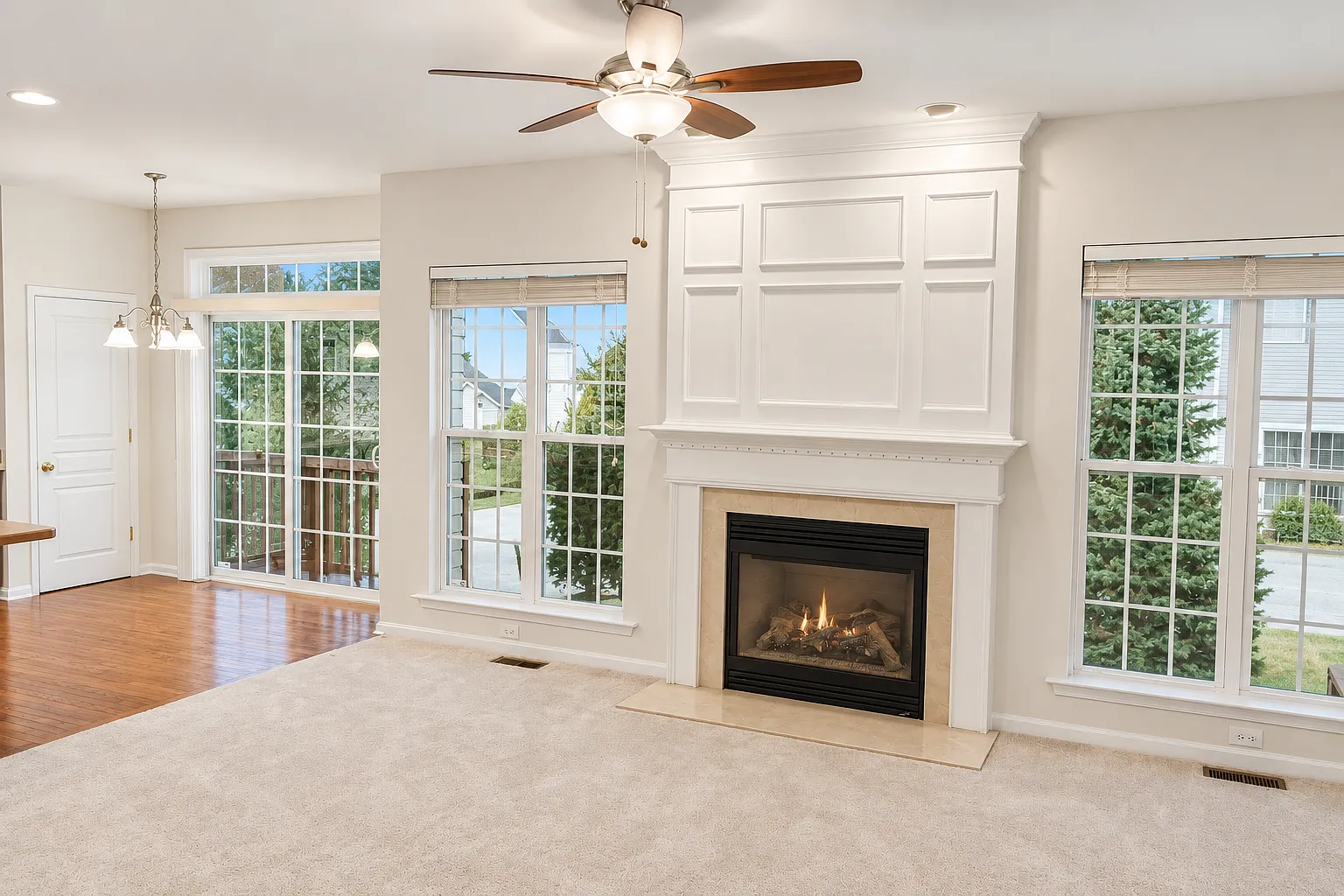 3 bed, 2.5 bath, 2386 sqft, $2,700 — Photo 3