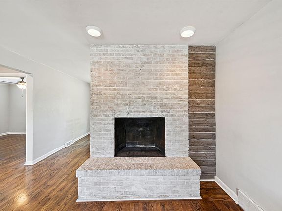 4th image of 583 Libbejo Dr