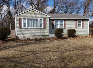 18 W Hill Rd, Springfield, MA 01109