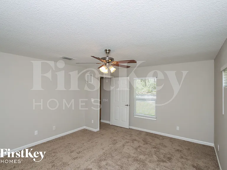 785 Coconut St SE — Photo 7