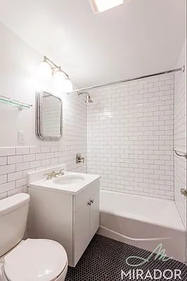 Rented by Mirador Real Estate | media 15