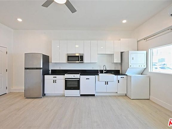 4th image of 7929 Blackburn Ave #7