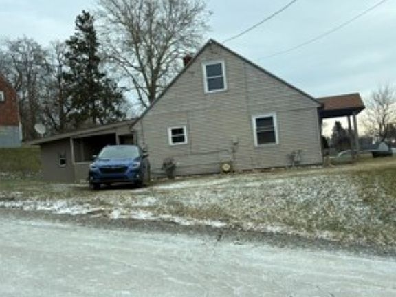 2nd image of 1406 Pike St