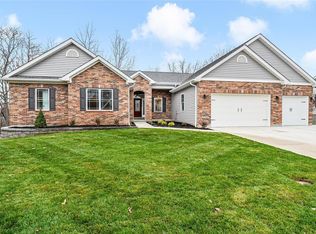 909 Toni Marie Ct, Ballwin, MO 63021