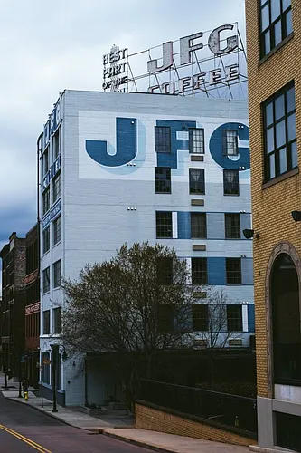 200 W Jackson Ave Photo 1