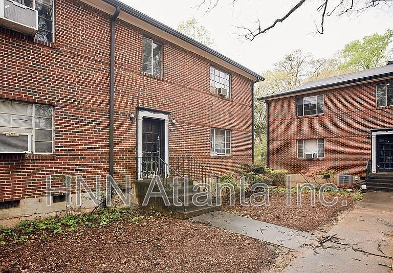 Briarwood Apartments — Photo 1