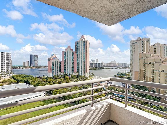 5th image of 3300 NE 191st St APT 1713