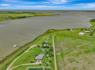 195 Wall Rd, Port Lavaca, TX 77979