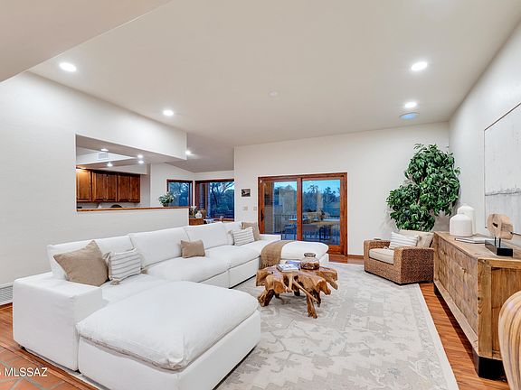 3rd image of 5721 N Paseo Niquel