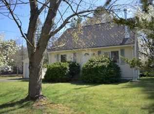 72 Strong St, Easthampton, MA 01027