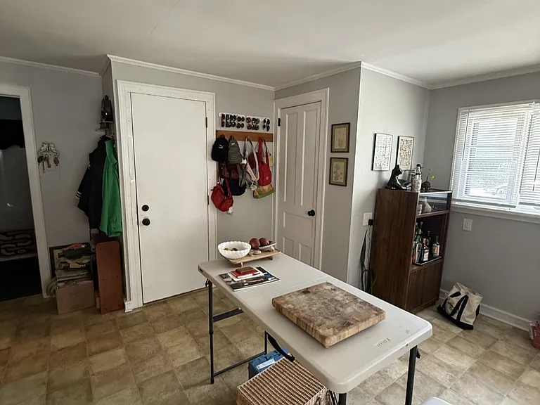 43 Birch Cres #1 — Photo 4