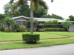 837 Azalea Ct, Plantation, FL 33317