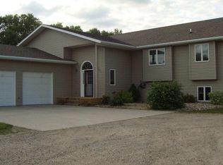 107 Elm St, Hickson, ND 58047