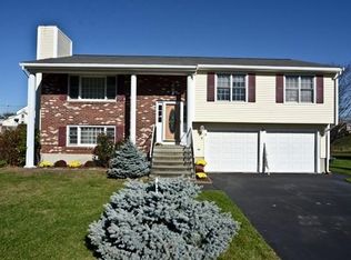 9 Kelly Dr, Woburn, MA 01801