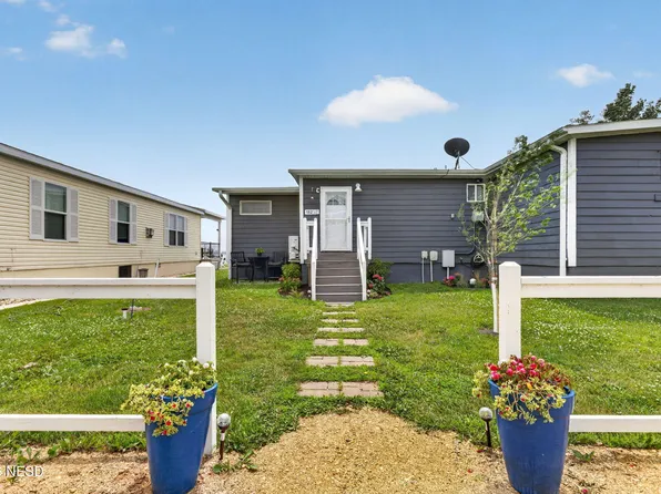 182 N Lake Dr, Castlewood, SD 57223