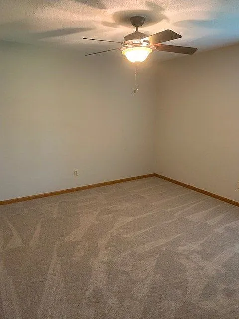 2 bed, 1.0 bath, 941 sqft, $1,200 — Photo 4