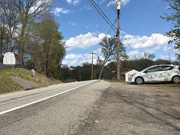 5th image of 1460 Hunter Rd
