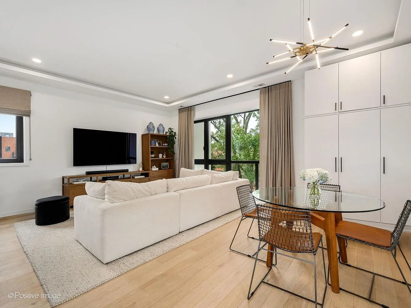3 bed, $4,250 — Photo 3