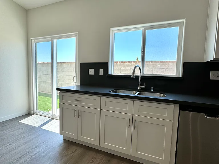 9811 Krista Vineyard Way #B — Photo 6