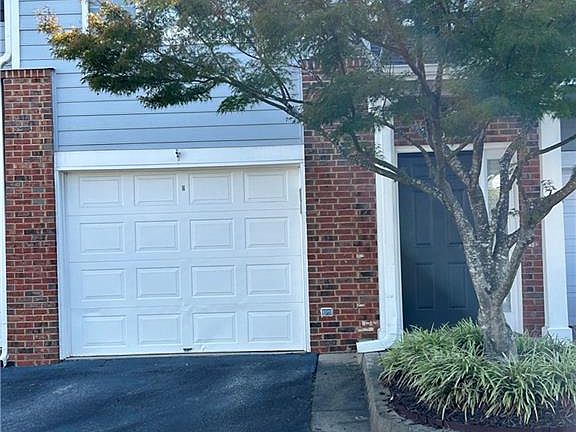 3rd image of 104 Vinings Forest Cir SE