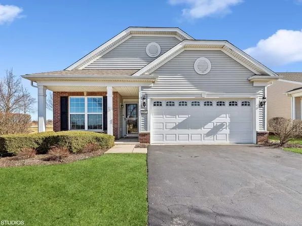 3501 Rockwell Cir, Mundelein, IL 60060