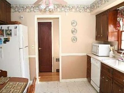 2nd image of 5 Elm Ln