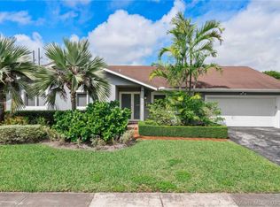 9320 SW 100th Avenue Rd, Miami, FL 33176