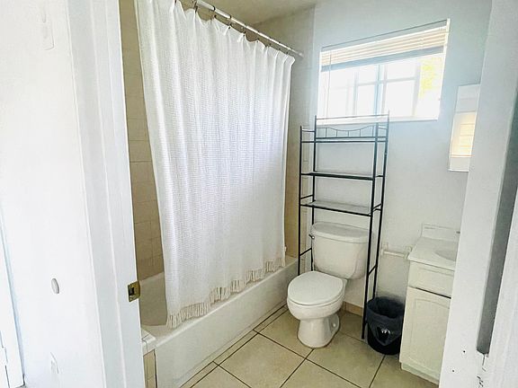 5th image of 13200 NW 22nd Ave