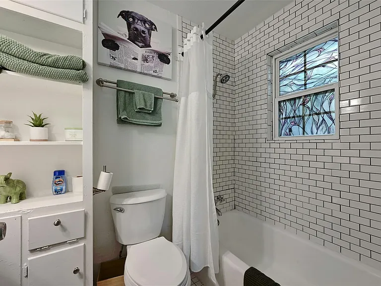 1103 Kenwood Ave #B — Photo 9