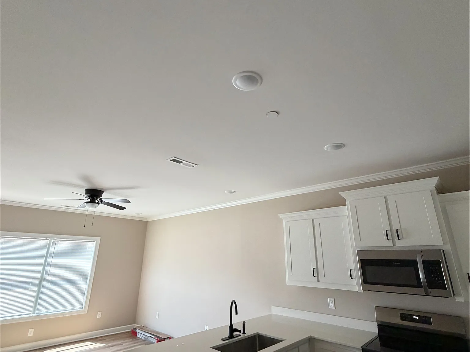 3 bed, $1,475 — Photo 2