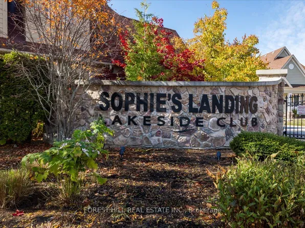 10 Invermara Ct #10, Orillia, ON L3V 0B7